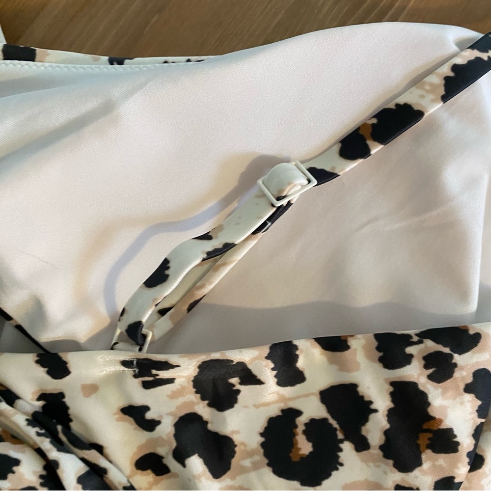 AERIE Leopard Print Wrap One-Piece Swimsuit XXL Full Coverage V-Neck Cut-Out NWT - Picture 12 of 16